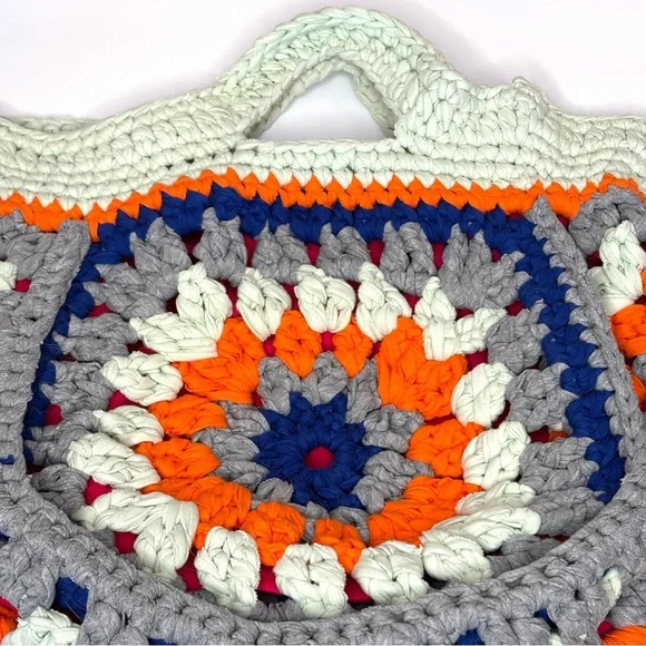 My Beachy Side Hand Crochet Granny Square Tote Beach Bag Boho Resort NEW - Picture 7 of 10